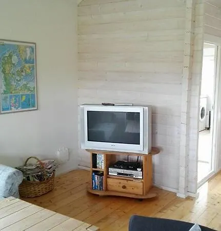 Ferieby - Torpet 126 *